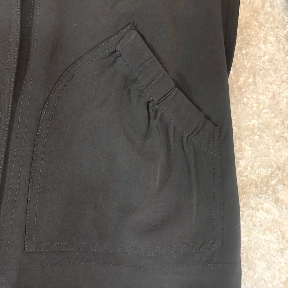 St. John SoCa Black belted parka metallic accents oversized collar size small - Picture 10 of 13